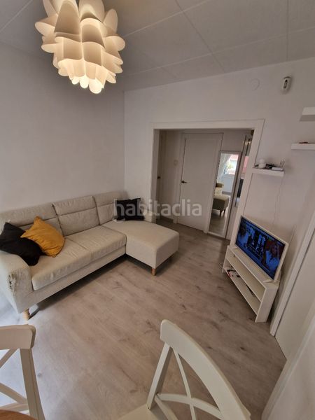 Foto b8ae0f60-c152-4783-b0c3-79eb7e73127f. Pis amb calefacció a Turó de la Peira Barcelona