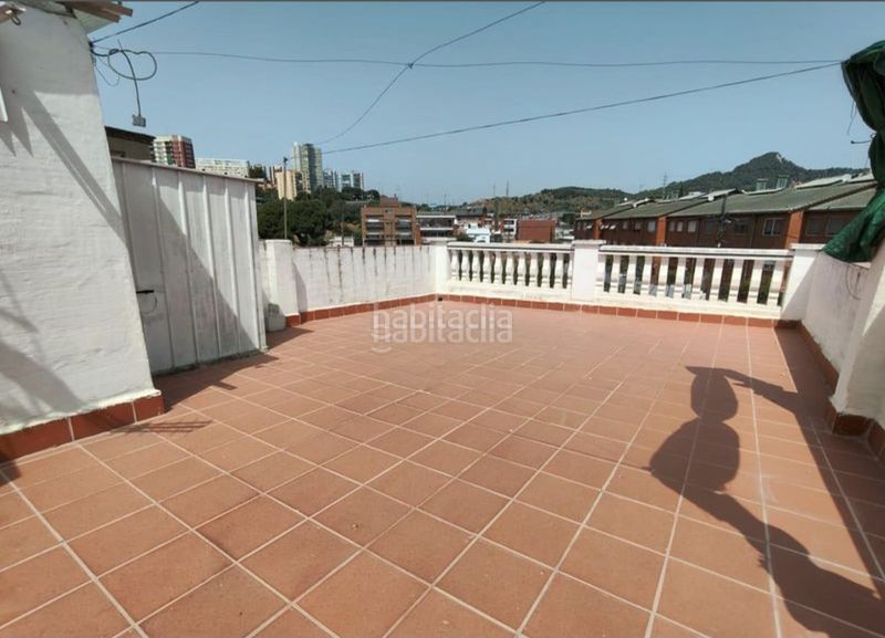 Foto f4cda7bb-ec8a-4d96-aef3-e109c1518e3f. Casa amb calefacció a Vallbona Barcelona