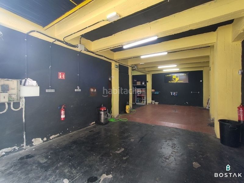 Foto bfc54402-3445-472f-8485-98bc7ea2dff8. Local comercial a San Adrián Bilbao