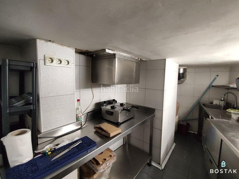 Foto a7947774-b67d-4bca-b113-d93dd0938508. Alquiler local comercial local de hostelería en alquiler en abando, zona mazarredo, salida de humos en Bilbao