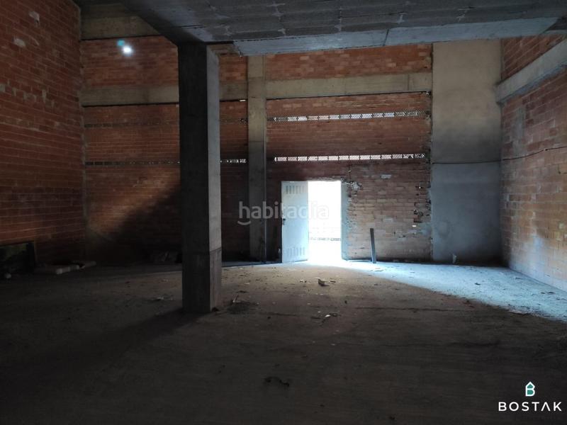 Foto 618c00a2-9013-477e-ab4f-be004b200505. Affitto locale commerciale in Miribilla Bilbao