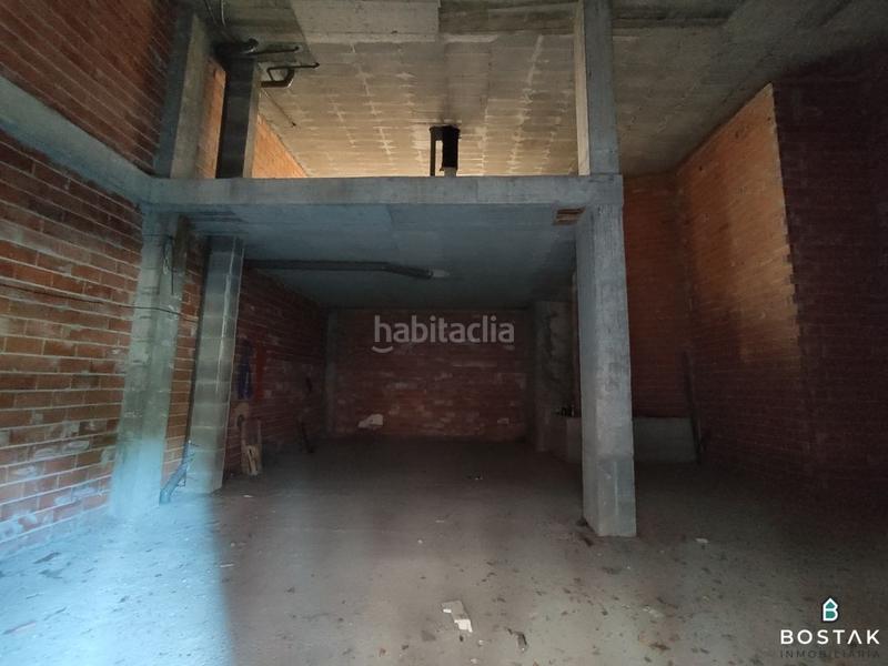 Foto 4ca8ab89-1685-4207-84f8-a55f1568f612. Location local commercial dans Miribilla Bilbao