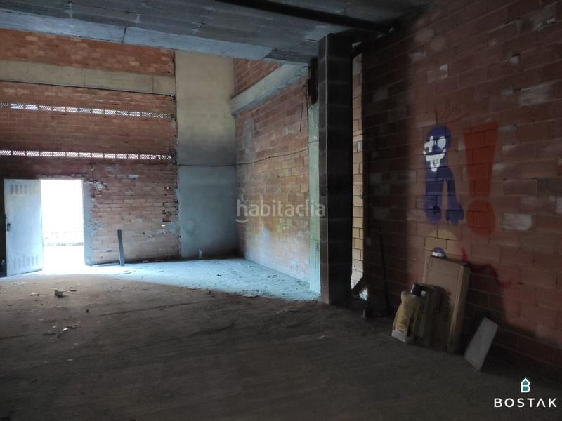 Foto 4d992005-e5a9-4a91-af50-5976f6af9476. Location local commercial dans Miribilla Bilbao