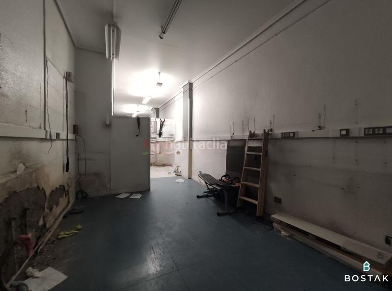 Foto 7069247a-32b7-4ca2-9f6e-1da5426d235e. Locale commerciale in Zabalburu Bilbao