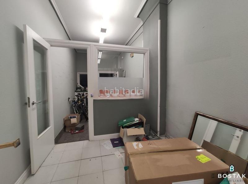 Foto d5c1ecff-ae83-46e7-9283-3f8016e0f0af. Locale commerciale in Zabalburu Bilbao