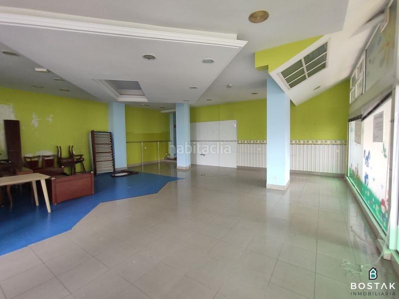 Foto 8677b041-e682-41f8-b716-28bd2a2d1176. Alquiler local comercial local alquiler en San Adrián, zona avenida San Adrián en Bilbao