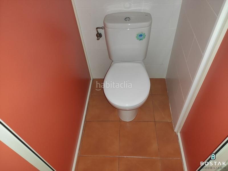 Foto f936375c-c253-492f-a107-3b591b12fbe0. Alquiler local comercial local alquiler en San Adrián, zona avenida San Adrián en Bilbao