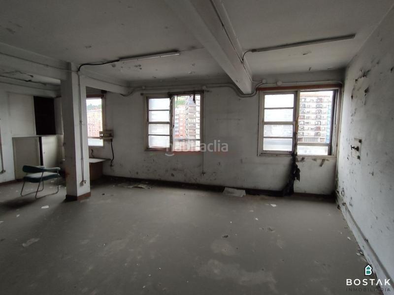 Foto 77b330ec-6198-4ab0-880c-345649905832. Local comercial a Atxuri Bilbao