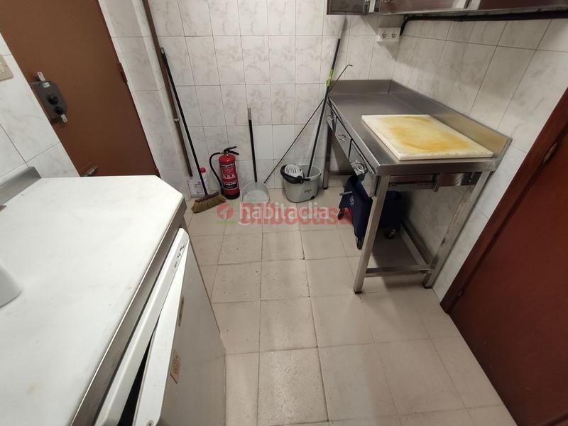 Foto bffc1e02-6b7f-46a6-bf56-38f85f25f488. Lloguer local comercial a San Adrián Bilbao