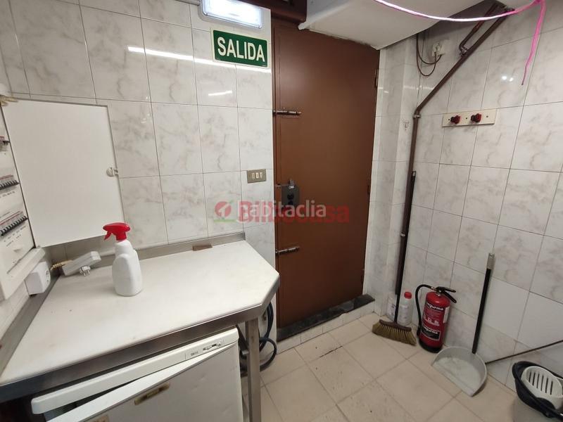 Foto fc7b2f0c-d8d8-4573-b171-a71932d5aedf. Lloguer local comercial a San Adrián Bilbao