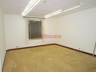 Rent Office space in Campuzano. Oficina en alquiler en moyua, zona rodríguez arias, portero físi