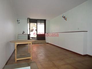 Lloguer Local Comercial a Solokoetxe. Alquiler de local en solokoetxe, dos plantas, diáfano