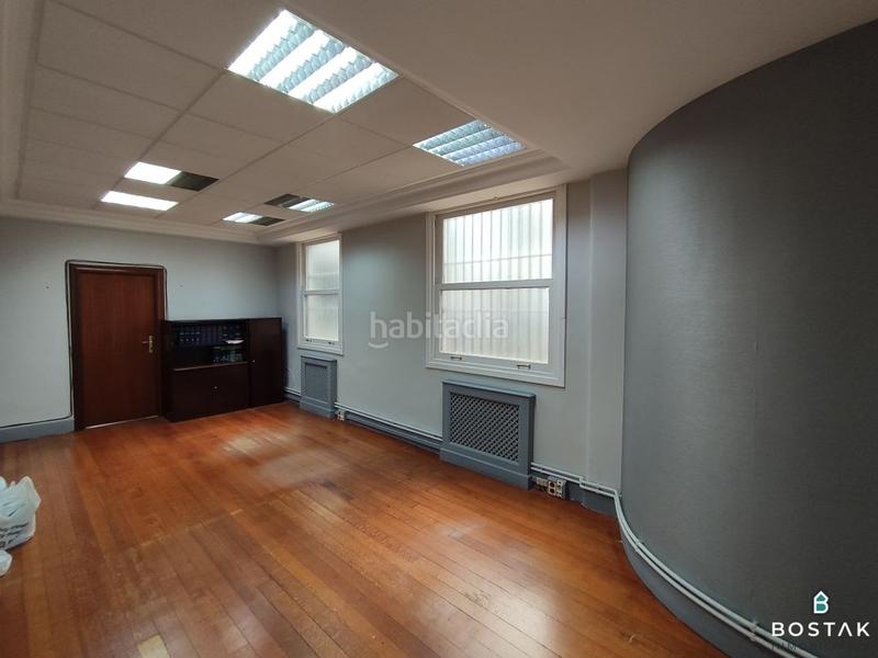 Foto 4962b0bb-675c-4912-92ce-08b2ca27400e. Location bureau avec chauffage dans Zabalburu Bilbao