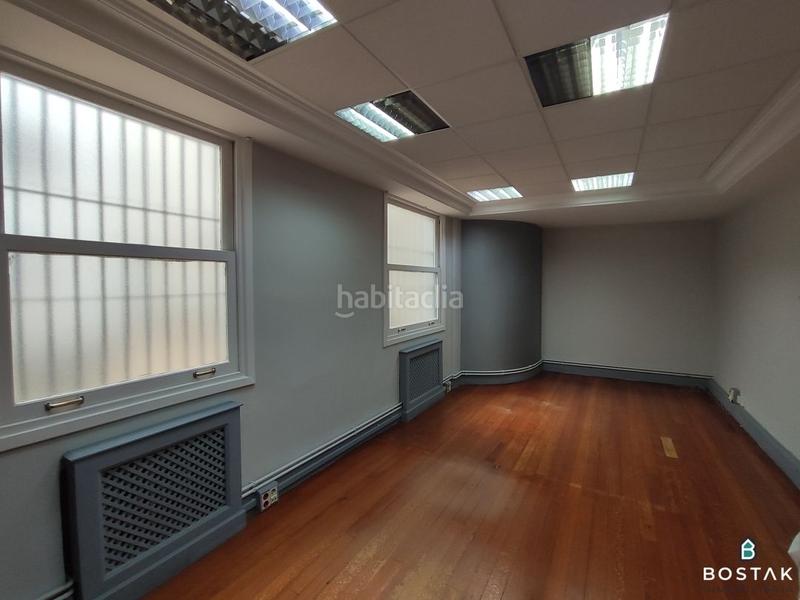Foto 6908c781-4cbe-43ea-994a-f7e003008e7a. Location bureau avec chauffage dans Zabalburu Bilbao