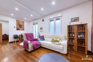 Appartement à Bilbao La Vieja. Piso en venta en bilbao la vieja, balcón