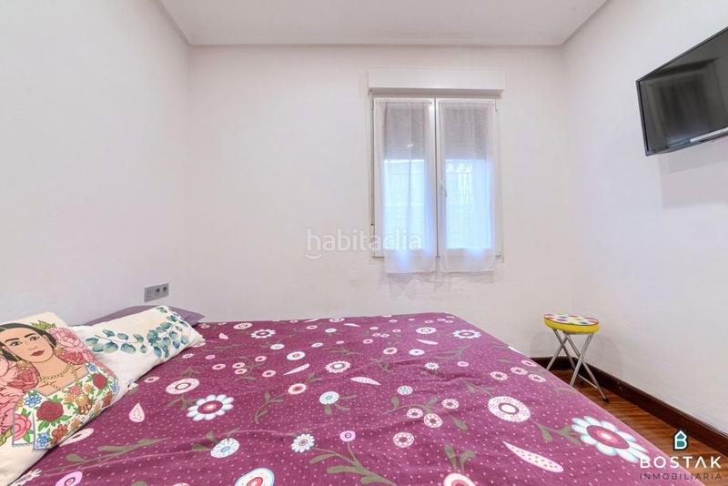 Foto 8d54ff40-0296-4782-a4de-5177bc092c9f. Piso  en venta la vieja, balcón en Bilbao la vieja Bilbao