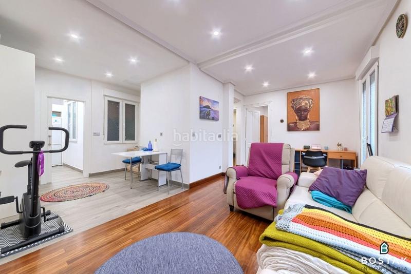 Foto d4f65905-a6ec-4ada-8fc2-75c1f69cc77b. Piso  en venta la vieja, balcón en Bilbao la vieja Bilbao