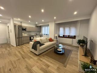 Location Appartement  Maurice ravel etorbidea. Vivienda en uribarri recién reformada