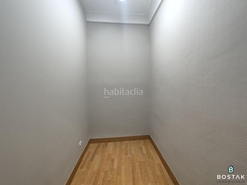 Foto f02c4955-0c90-4bf1-a007-8f084e47870c. Affitto ufficio con riscaldamento in Plaza Circular Bilbao