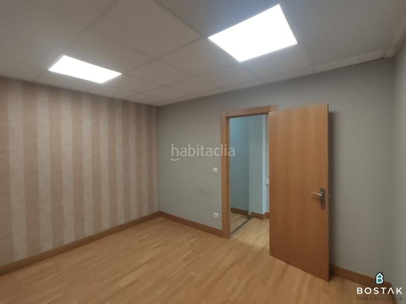 Foto 36125638-acd7-42b9-b11f-8ff402b51a04. Location bureau avec chauffage dans Plaza Circular Bilbao