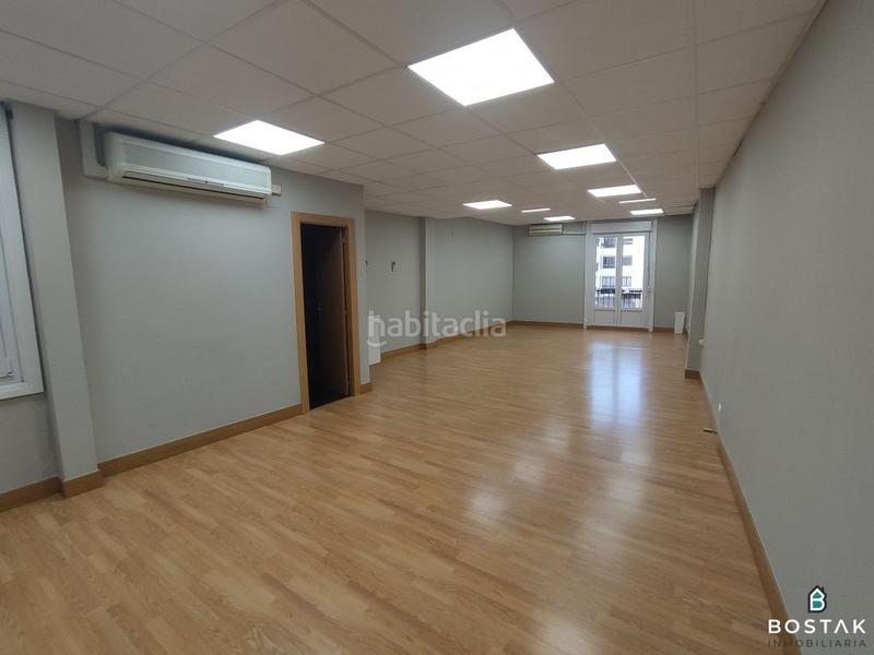 Foto 583f79e5-b087-4cd6-8c28-93959c0c2ba8. Location bureau avec chauffage dans Plaza Circular Bilbao
