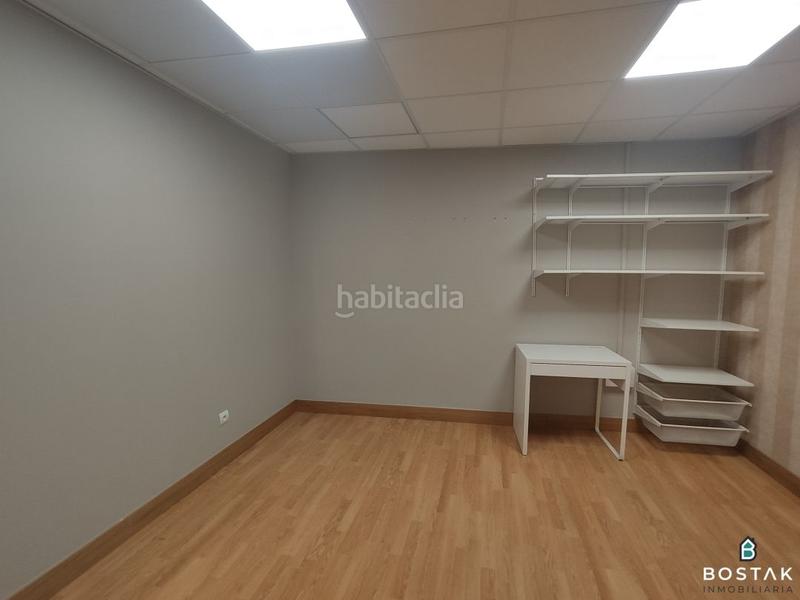 Foto 1f5c2850-8168-44f9-933b-2b2742218ef3. Miete büro mit heizung in Plaza Circular Bilbao