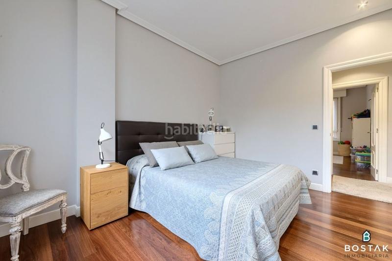 Foto 411f11f0-a2c9-4ca7-90e2-a9a8507aff3a. Pis amb calefacció aparcament a Albia Bilbao