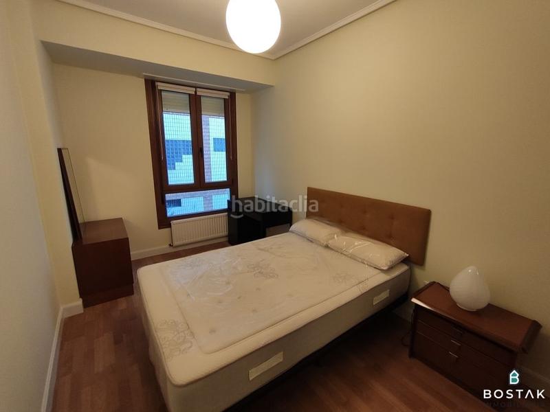 Foto 2d47b0ef-c35e-4613-8e96-e761674c3940. Miete etagenwohnung mit heizung in Casco Viejo Bilbao