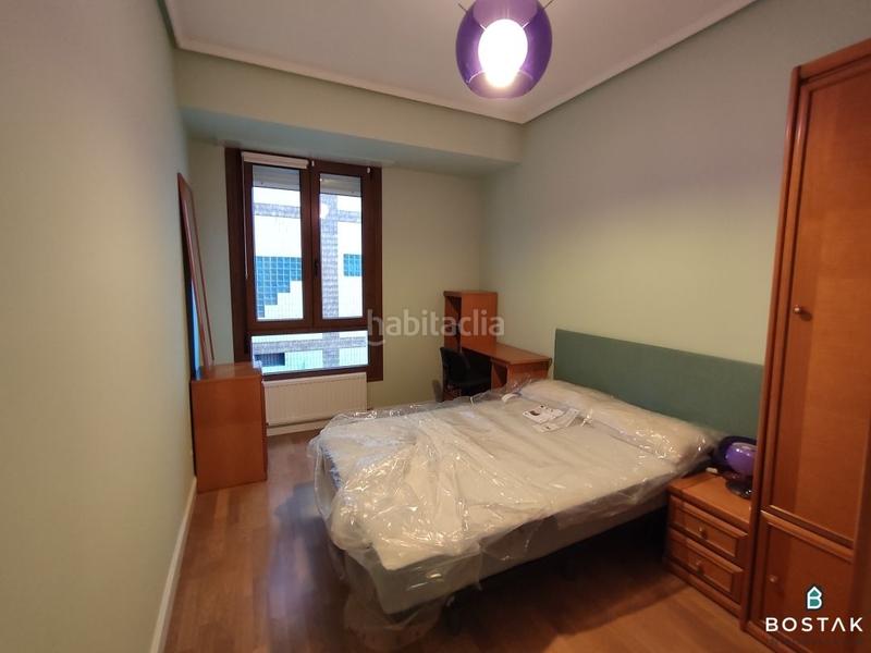 Foto 26f0a213-043c-423d-979f-bce80b4ab3a3. Rent flat with heating in Casco Viejo Bilbao