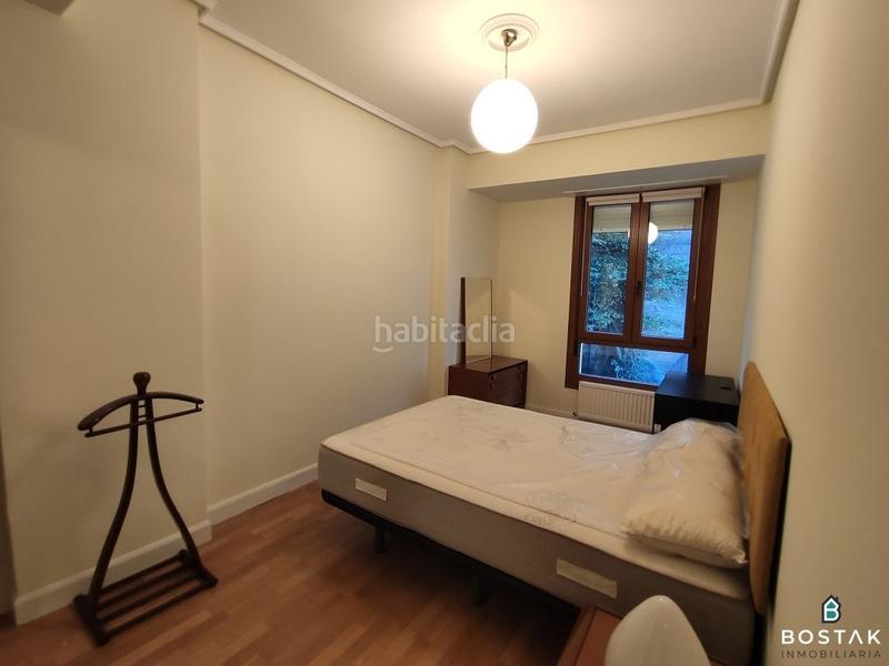 Foto fbe57886-c6d7-4e92-a704-b2f64d23c143. Rent flat with heating in Casco Viejo Bilbao