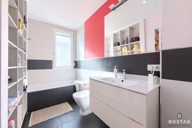 Foto 2fe2282a-c540-4508-b6a4-45406491bfce. Flat with heating in Begoña Bilbao