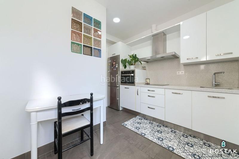 Foto ab69d283-2790-4956-9f79-b149ab0362fc. Flat with heating in Begoña Bilbao