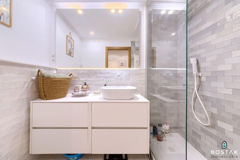 Foto ce03297b-afd2-4b04-a329-6c98486d4197. Piso espectacular vivienda en la plaza del gas en Bilbao