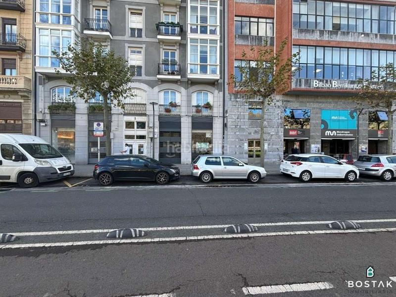 Foto 8d8b2747-67aa-41e7-b979-654133d30416. Location local commercial dans uribitarte pasealekua 1 dans Bilbao