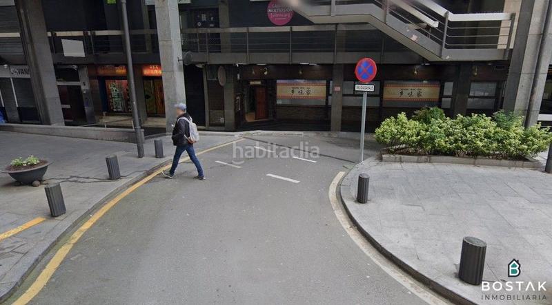 Foto edbc3cff-19e5-4dfe-a2be-f5c17bf502ea. Aparcament cotxe a Iralabarri Bilbao