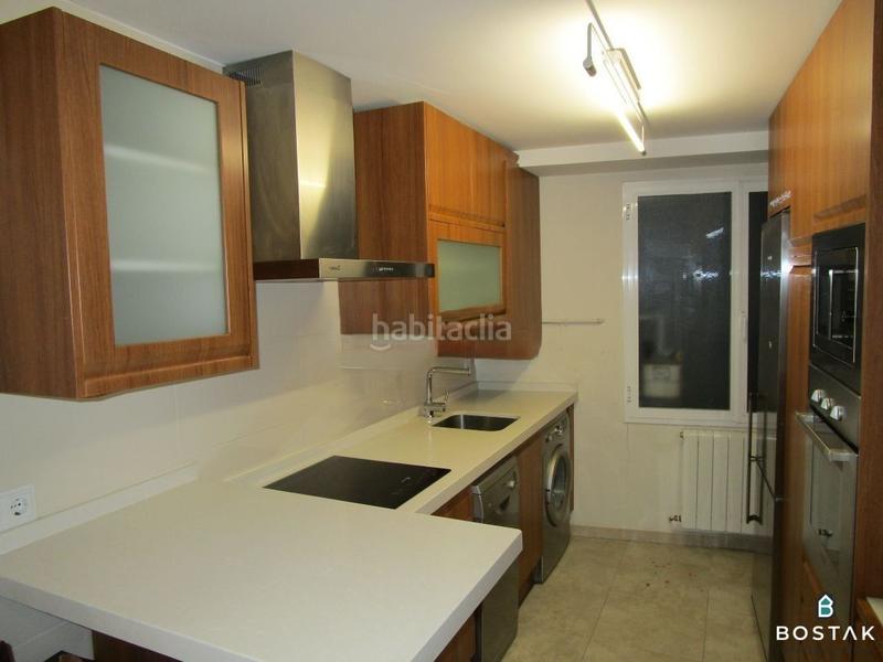 Foto a7f47403-90f1-41b4-a5b0-29a61b7e05c2. Etagenwohnung mit heizung in Casco Viejo Bilbao