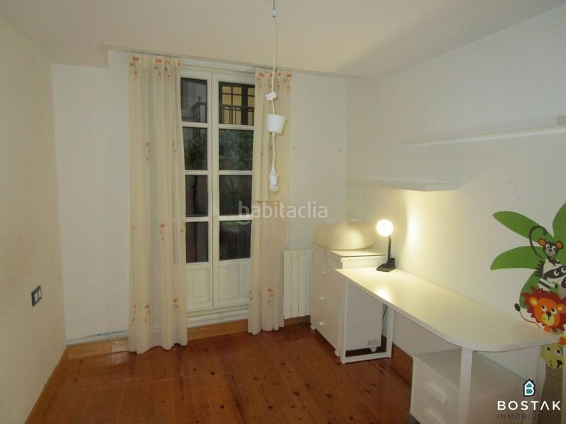 Foto ac92d4d8-148d-4e9b-a50b-1d5c6c61b604. Etagenwohnung mit heizung in Casco Viejo Bilbao