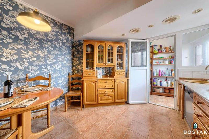 Foto 84ff0cb1-b069-4a31-ac44-b2bdebdb8762. Pis amb calefacció aparcament a Zurbaran Bilbao