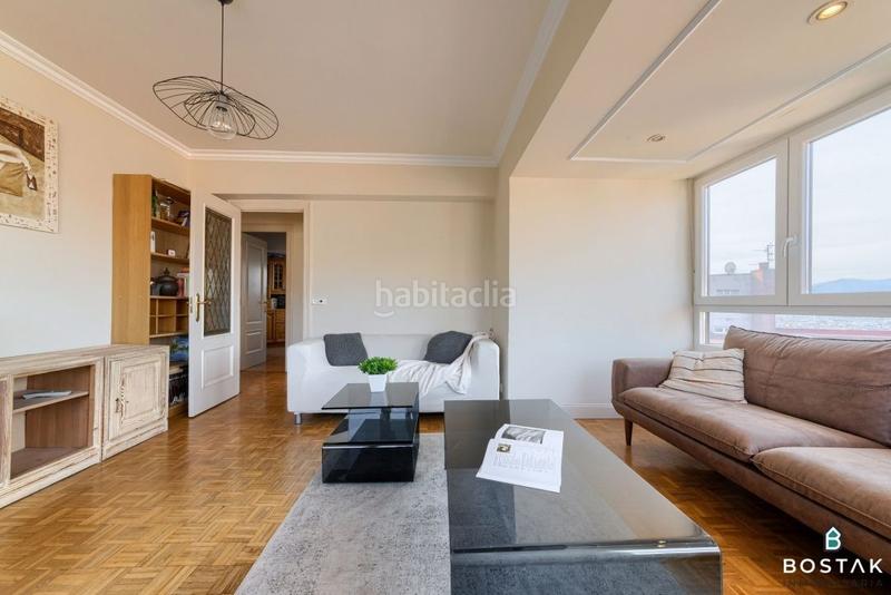 Foto a0adb651-3889-42c6-9c2f-bbe7cad9c300. Pis amb calefacció aparcament a Zurbaran Bilbao