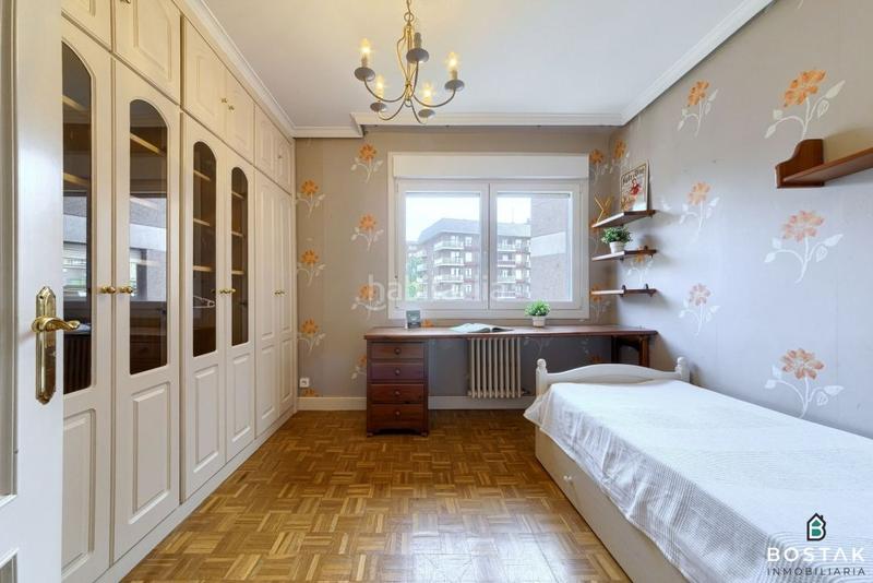 Foto ab2a8933-b5ad-4ad1-a123-ec5380249668. Pis amb calefacció aparcament a Zurbaran Bilbao