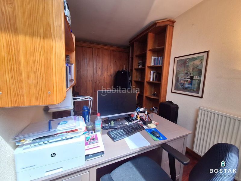 Foto 196089bd-5e77-49bb-bdb2-a09c5fa66333. Àtic amb calefacció aparcament a Txurdinaga Bilbao