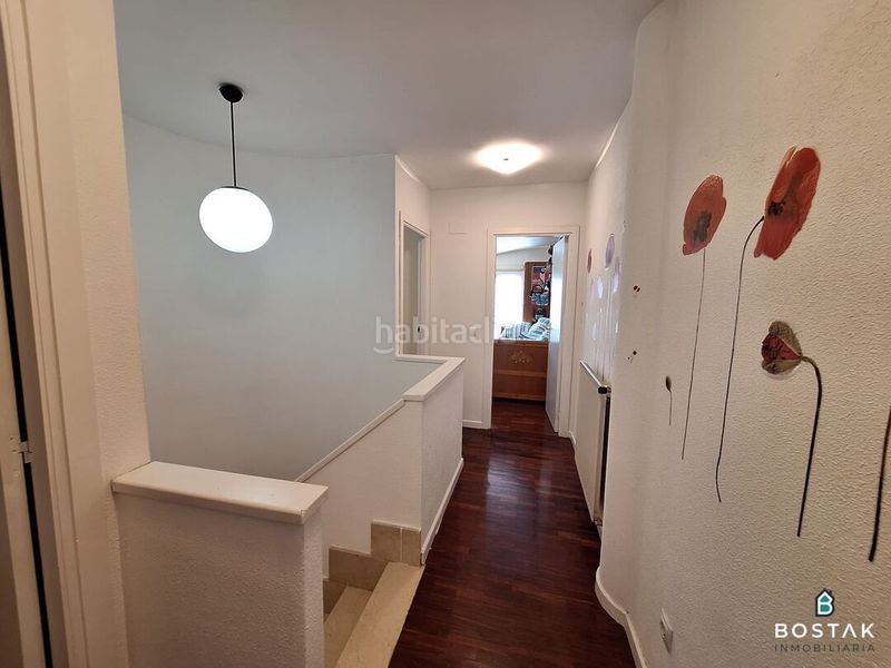 Foto 1c94467a-c0be-497e-a787-d9c777a3684c. Àtic amb calefacció aparcament a Txurdinaga Bilbao