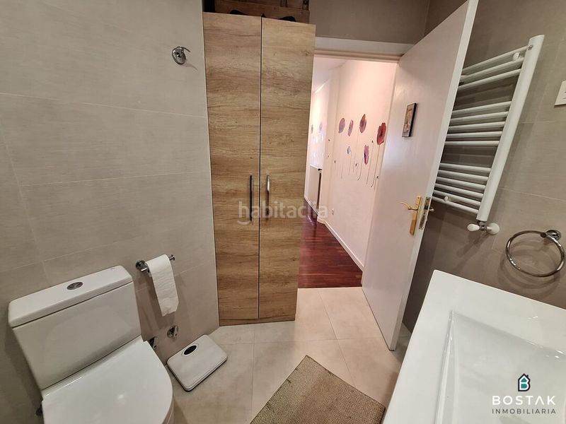 Foto 25a7aa20-0f43-49aa-b8ee-49cdd6b902c6. Àtic amb calefacció aparcament a Txurdinaga Bilbao