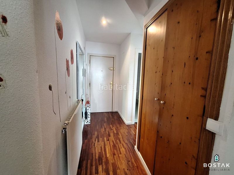 Foto 3a73bad8-2e3d-4b50-b2f7-77c2c33817df. Àtic amb calefacció aparcament a Txurdinaga Bilbao