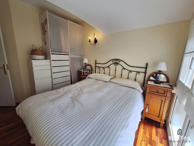 Foto 5bc5c03b-fee9-4881-ade6-04d3099a31fe. Àtic amb calefacció aparcament a Txurdinaga Bilbao