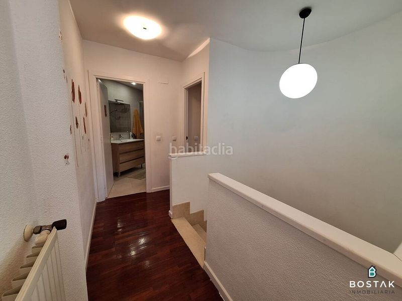 Foto 71fdc3ae-e909-4c3d-acc3-fe870c69aa34. Àtic amb calefacció aparcament a Txurdinaga Bilbao