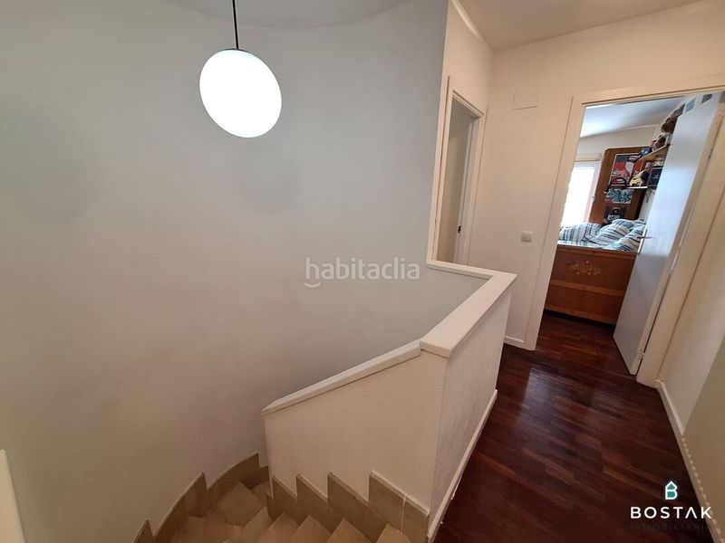 Foto b10002fd-baa6-4aab-a5b0-1c50a77faaaf. Àtic amb calefacció aparcament a Txurdinaga Bilbao