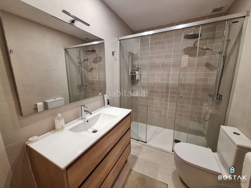 Foto d8324f82-2ac2-4a45-a8e2-073fe1059332. Àtic amb calefacció aparcament a Txurdinaga Bilbao