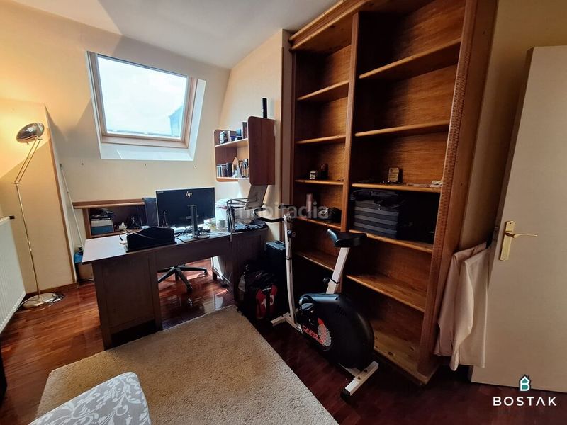 Foto e948e14c-525c-4c38-a131-6827a58b78ba. Àtic amb calefacció aparcament a Txurdinaga Bilbao