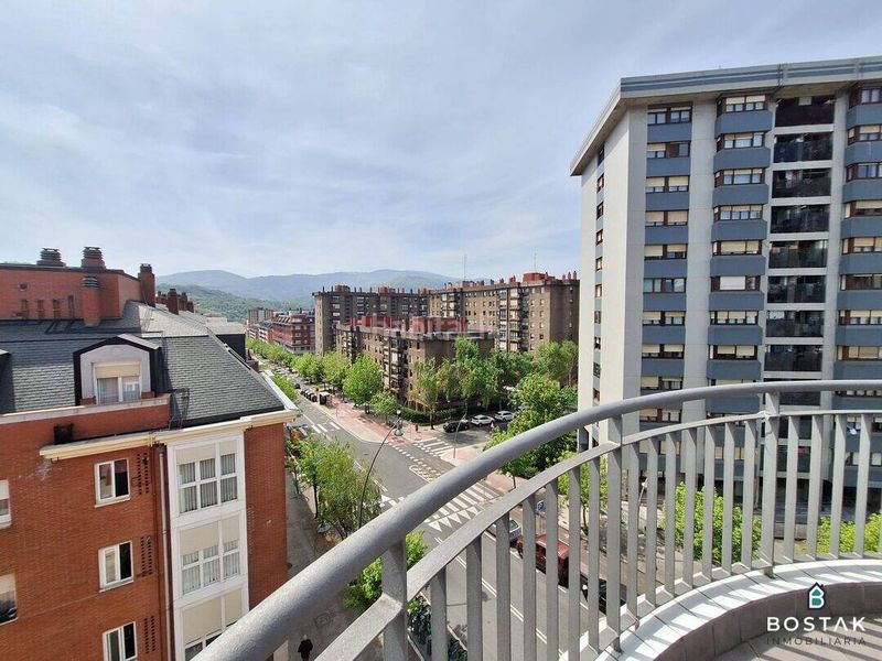 Foto eceff830-0904-4620-90c1-2ffe907088a9. Àtic amb calefacció aparcament a Txurdinaga Bilbao